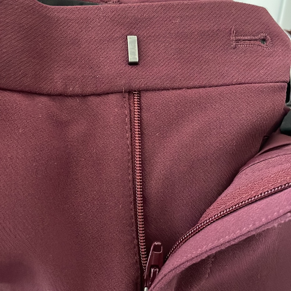 Banana Republic Burgundy Women's Pants Size 2P - Picture 12 of 12